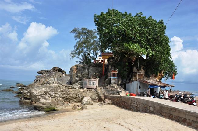 Phu Quoc - 2 Star Hotels - Sao Beach - Truc Lam National Park (Shock Price)